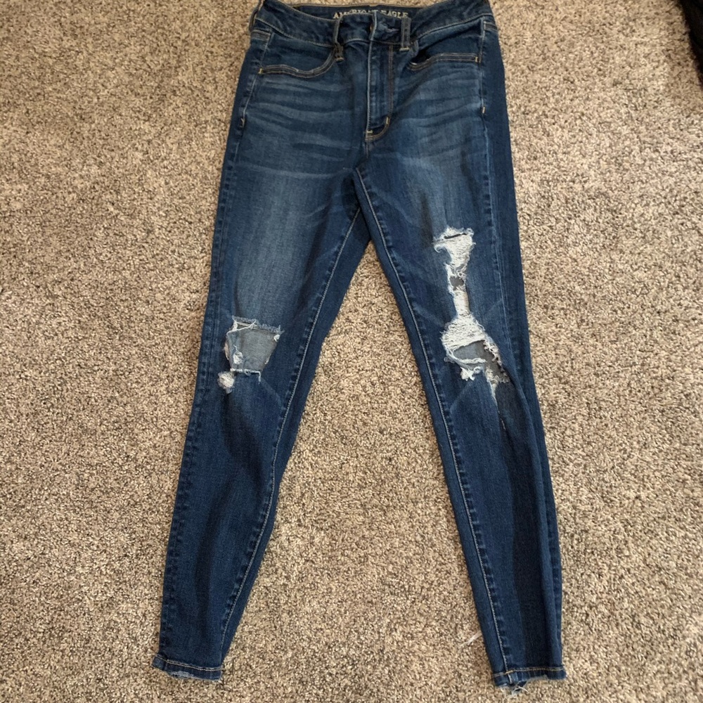 American Eagle distressed blue jeans